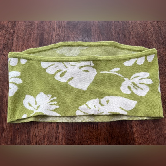 Forever 21 Sweater Knit Leaf Print Tube Top medium - Picture 2 of 4